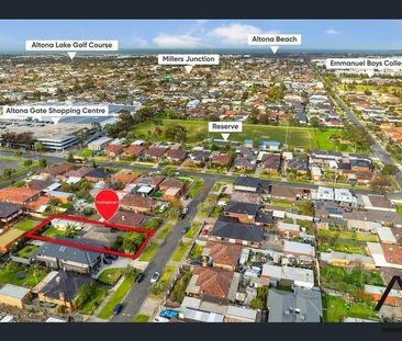 Spacious Family Home - Photo 3