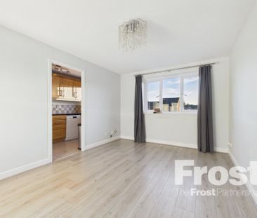 Redford Close, Feltham,TW13 - Photo 2