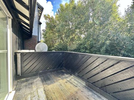 2 bedroom flat to rent - Photo 4