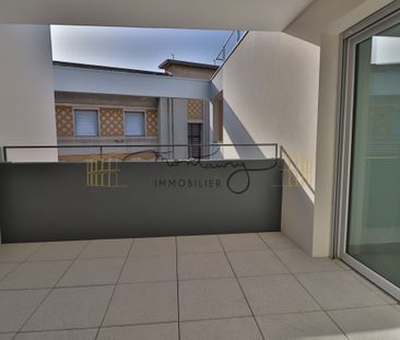 Location Appartement 2 pièces 46m² NIMES 30000 - Photo 5