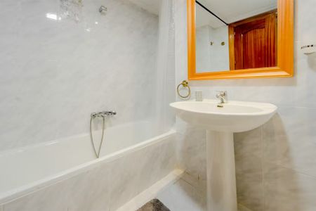 Calle de Sinesio Delgado, Madrid, Community of Madrid 28029 - Photo 4