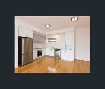 ENJOY STUNNING CITY VIEWS - Photo 5