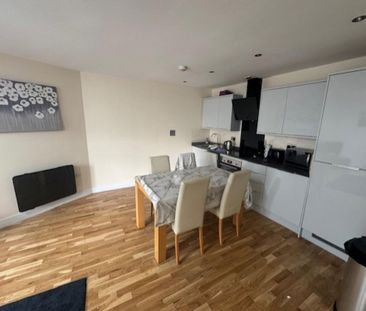 2 bedroom flat to rent - Photo 5
