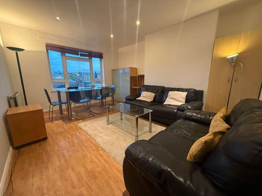 3 bedroom flat to rent - Photo 1