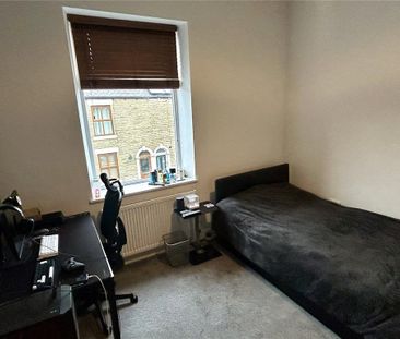 3 bedroom semi-detached house to rent - Photo 6