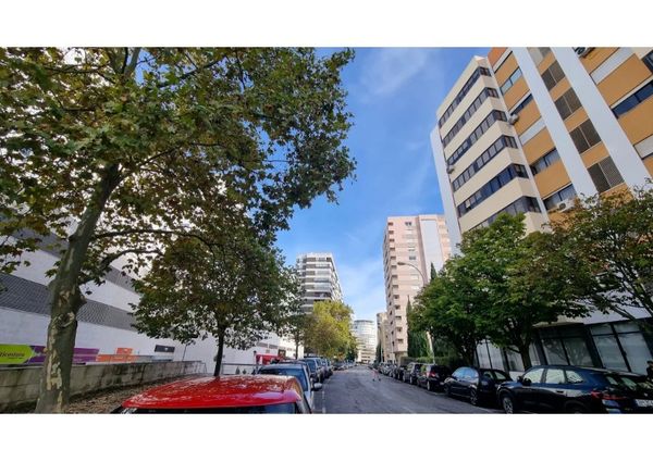Apartamento T5 em Lisboa