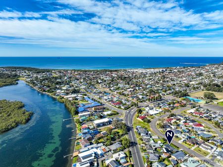 22 Braemar Road, Caves Beach NSW 2281 - House For Rent | Domain - Photo 5