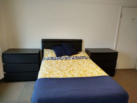 Aerospace & Engineering in Filton – Airbus, BAE Systems, Rolls-Royce, GKN - Photo 3