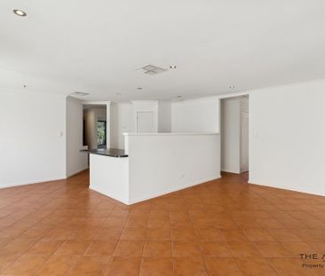 Freshly Updated 3 Bedroom Home in Queens Park - Photo 3