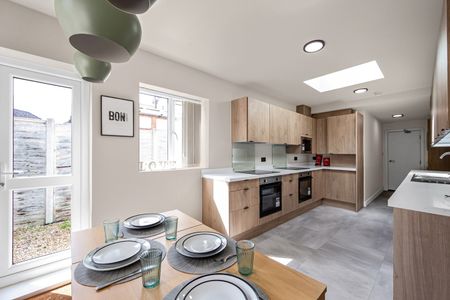 Room in a Shared House, Carmichael Road, SE25 - Photo 5