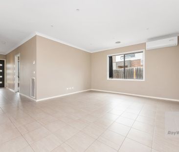 Spacious Family Living In Deer Park - Photo 6