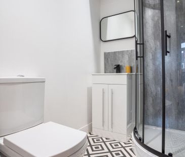 Telephone #68 - Photo 2