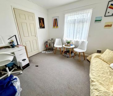 Middleton Park Avenue, Leeds - Photo 3