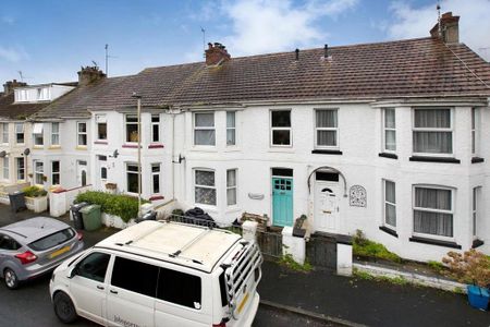 3 bedroom terraced house to rent - Photo 3
