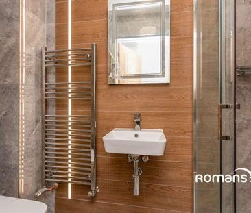 Field Way, Aldershot, Hampshire, GU12 - Photo 5