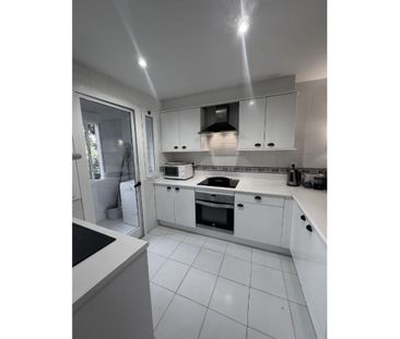 Luxury Semidetached House for rent in Marbella, Spain - Photo 1