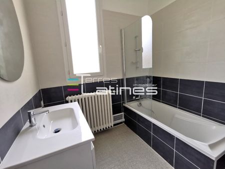 Location Appartement 2 pièces 57m² NIMES 30000 - Photo 3