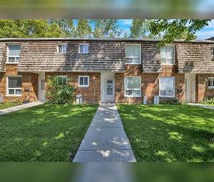 3 Bed 1.5 Bath Townhouse For Rent Sherwood Park - Photo 3