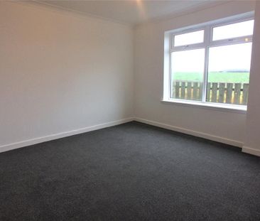 2 bedroom bungalow to rent - Photo 2