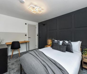 1 bedroom in a house share to rent - Photo 3