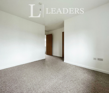 3 bedroom house to rent Greene Way, M7 - Photo 1