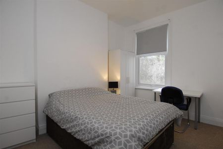 4 bedroom house to rent - Photo 4