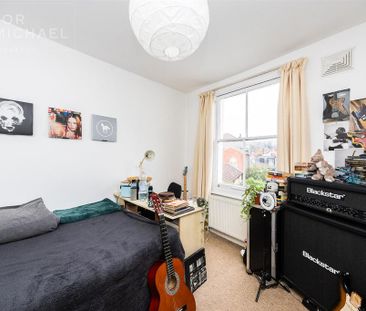 4 bedroom terraced house to rent - Photo 4