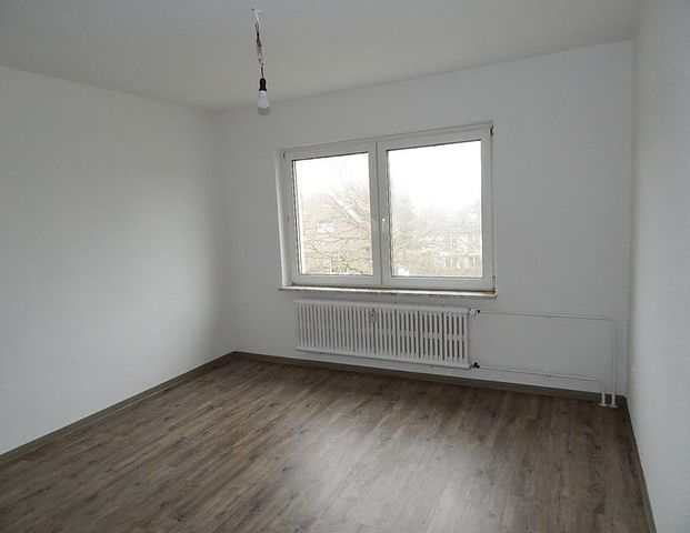 Renovierte 2-Zimmer-Wohnung im Ortsteil Schwerin gefällig! - Photo 1