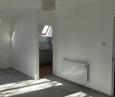2 Bed Flat, Stratheden Place, RG1 - Photo 2