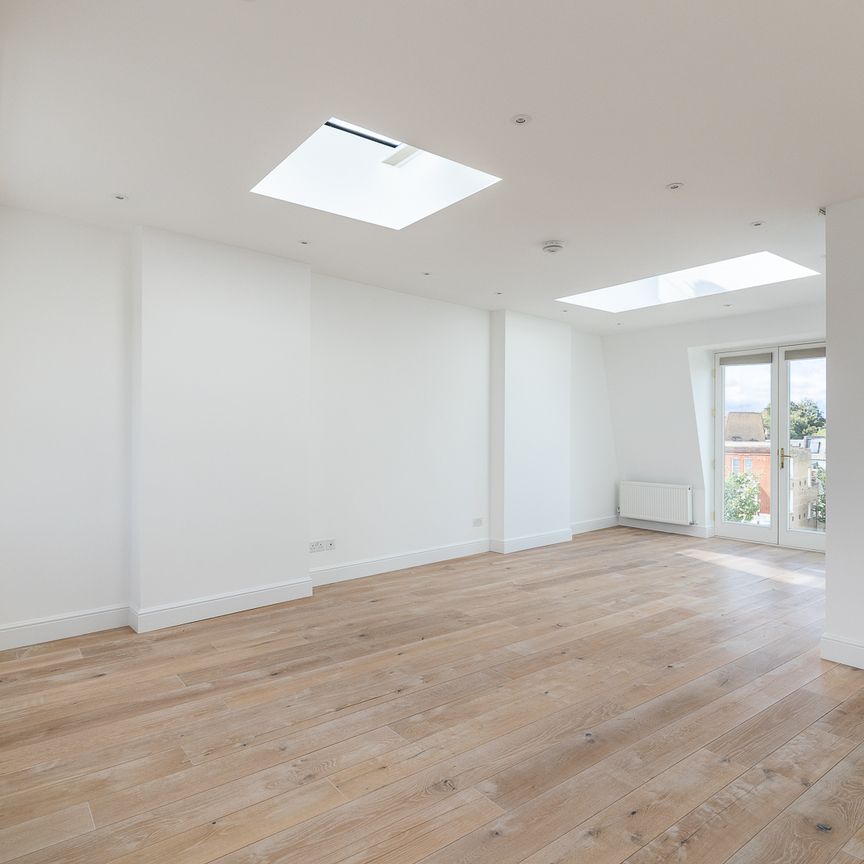 Waldemar Avenue, London, SW6 - Photo 1