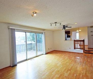 Spacious 3Br Family Home Near West Edmonton Mall–Prime Location! - Photo 3