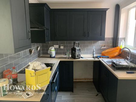 2 bedroom terraced house to rent - Photo 4