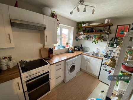 1 bedroom flat to rent - Photo 5
