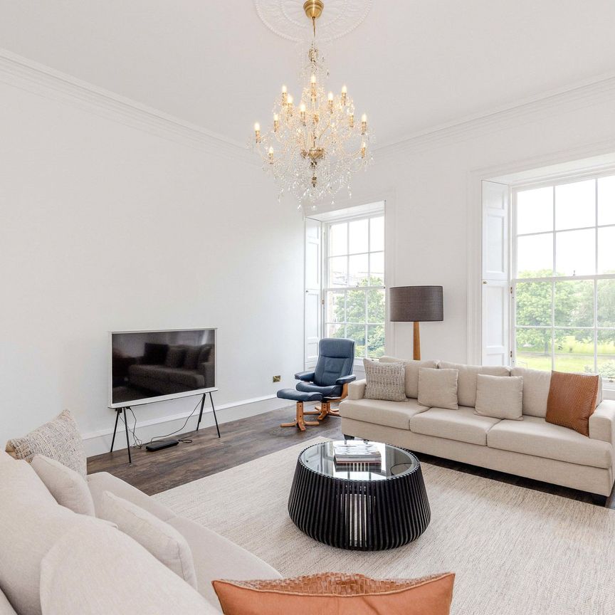 2F, 8 Moray Place - Photo 1