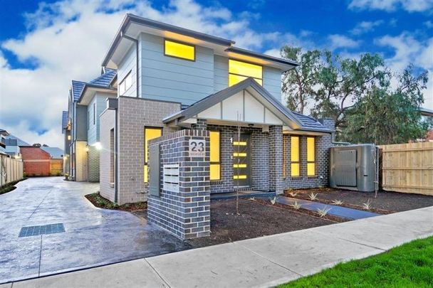4/23 De Carle Street, Coburg VIC 3058 - Photo 1
