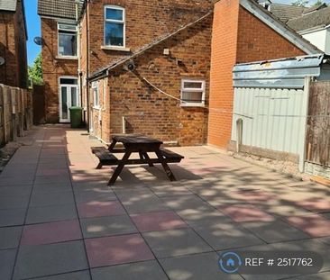 1 bedroom in a house share to rent - Photo 6