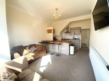 4 bedroom apartment to rent - Photo 3