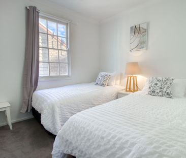 FULLY FURNISHED/ RENOVATED HOME - Photo 4