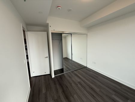 For Lease - 448 BURNHAMTHORPE Road Unit# 1612, Mississauga, Ontario - Photo 3