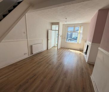 2 bedroom house to rent - Photo 1