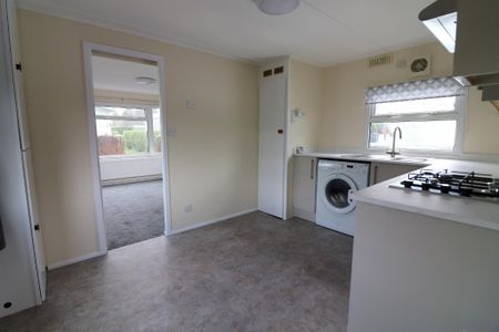 1 Bedroom Park Home To Rent - Photo 5