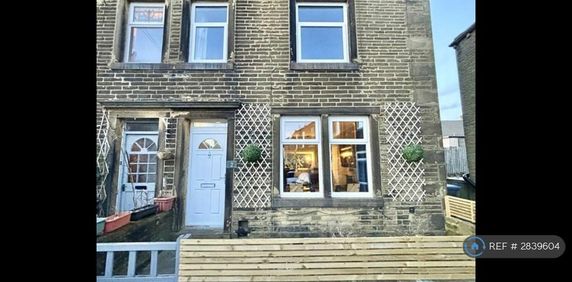 2 bedroom terraced house to rent - Photo 2