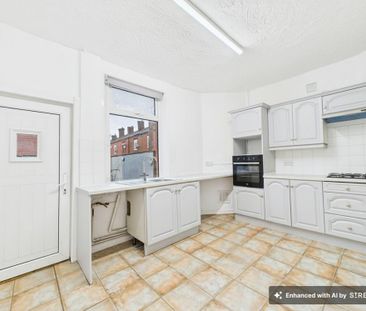 2 bedroom end of terrace house to rent - Photo 3