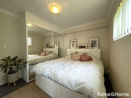 One Bedroom With Courtyard - Photo 1