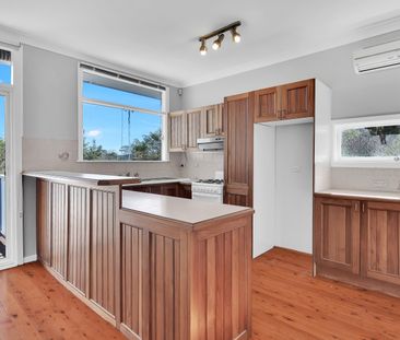 12 Forestville Avenue, Forestville NSW 2087 - House For Rent | Domain - Photo 2