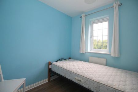 4 bedroom terraced house to rent - Photo 5