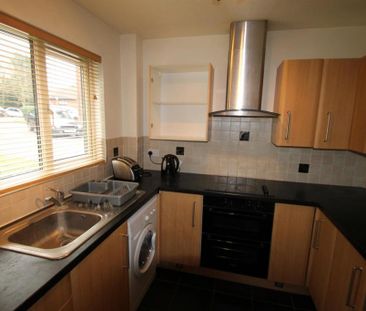 2 bedroom flat to rent - Photo 4