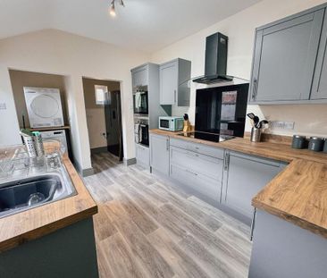 1 bedroom in a house share to rent - Photo 6