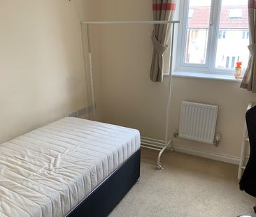 6 Bed Terraced House, Wood Mead, BS16 - Photo 6