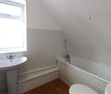 4 bedroom detached house to rent - Photo 5